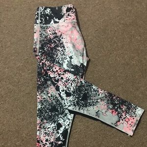 Fabletics Gisela Capri leggings